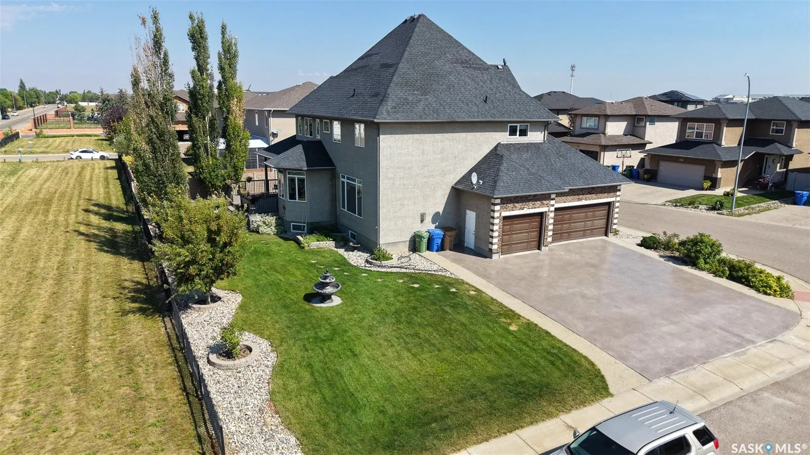 8259 Wascana Gardens POINT