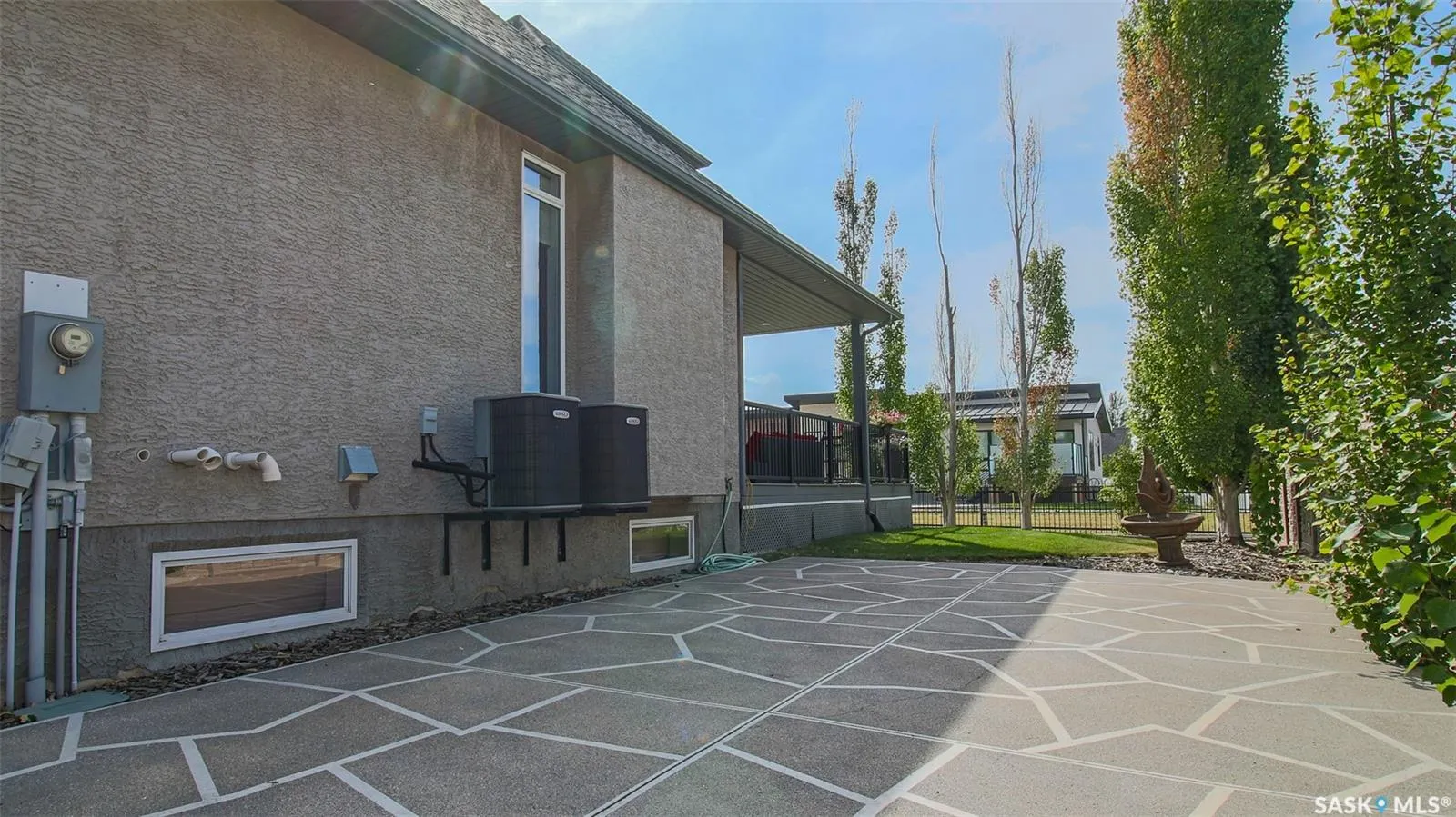 8259 Wascana Gardens POINT