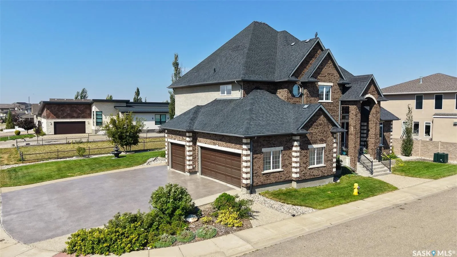 8259 Wascana Gardens POINT
