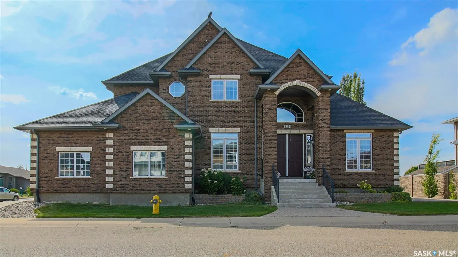 8259 Wascana Gardens POINT