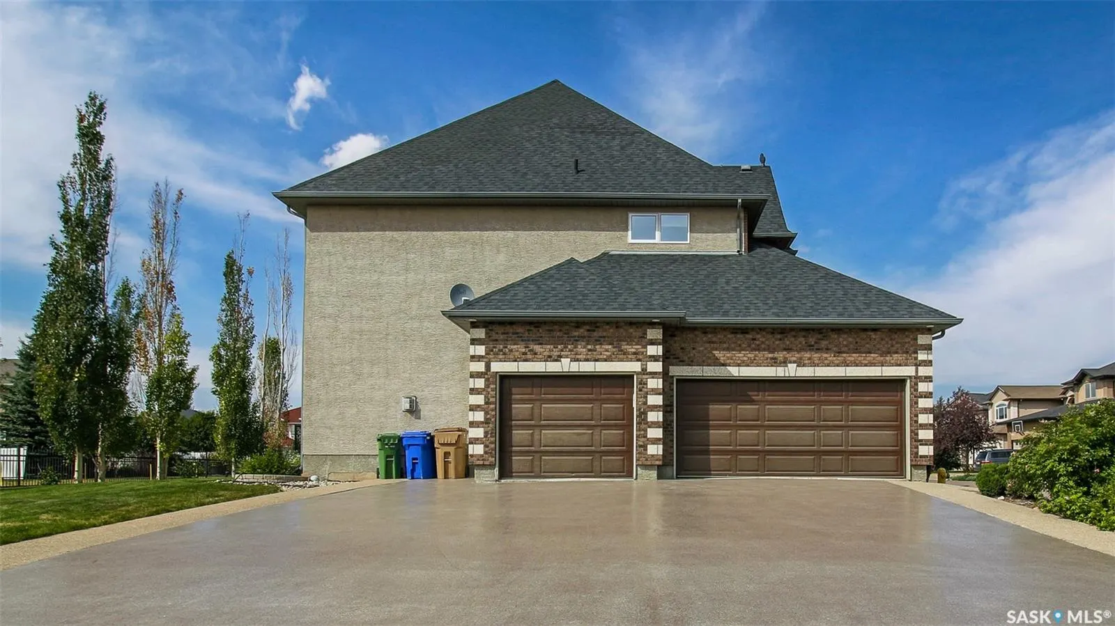 8259 Wascana Gardens POINT