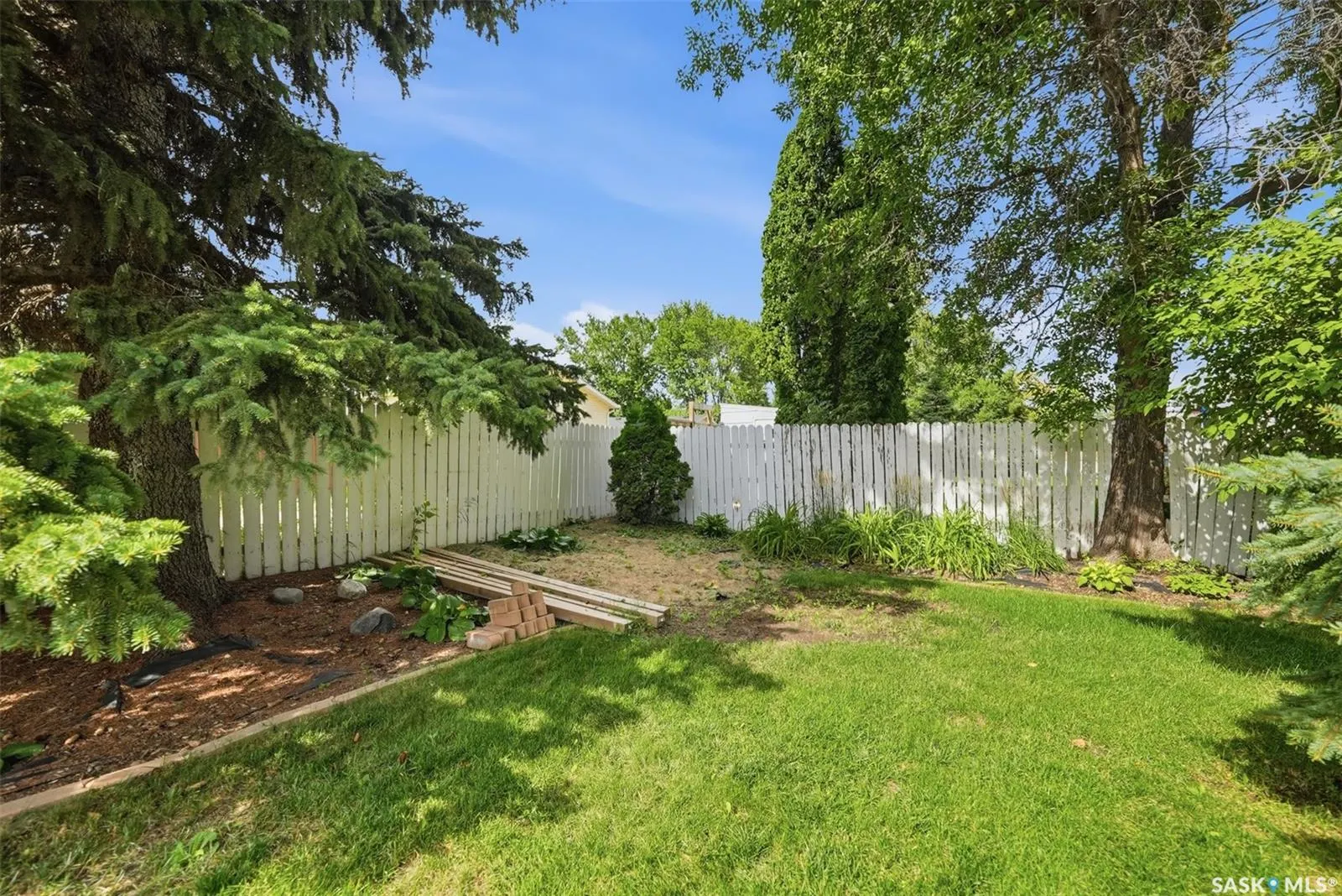 258 East PLACE