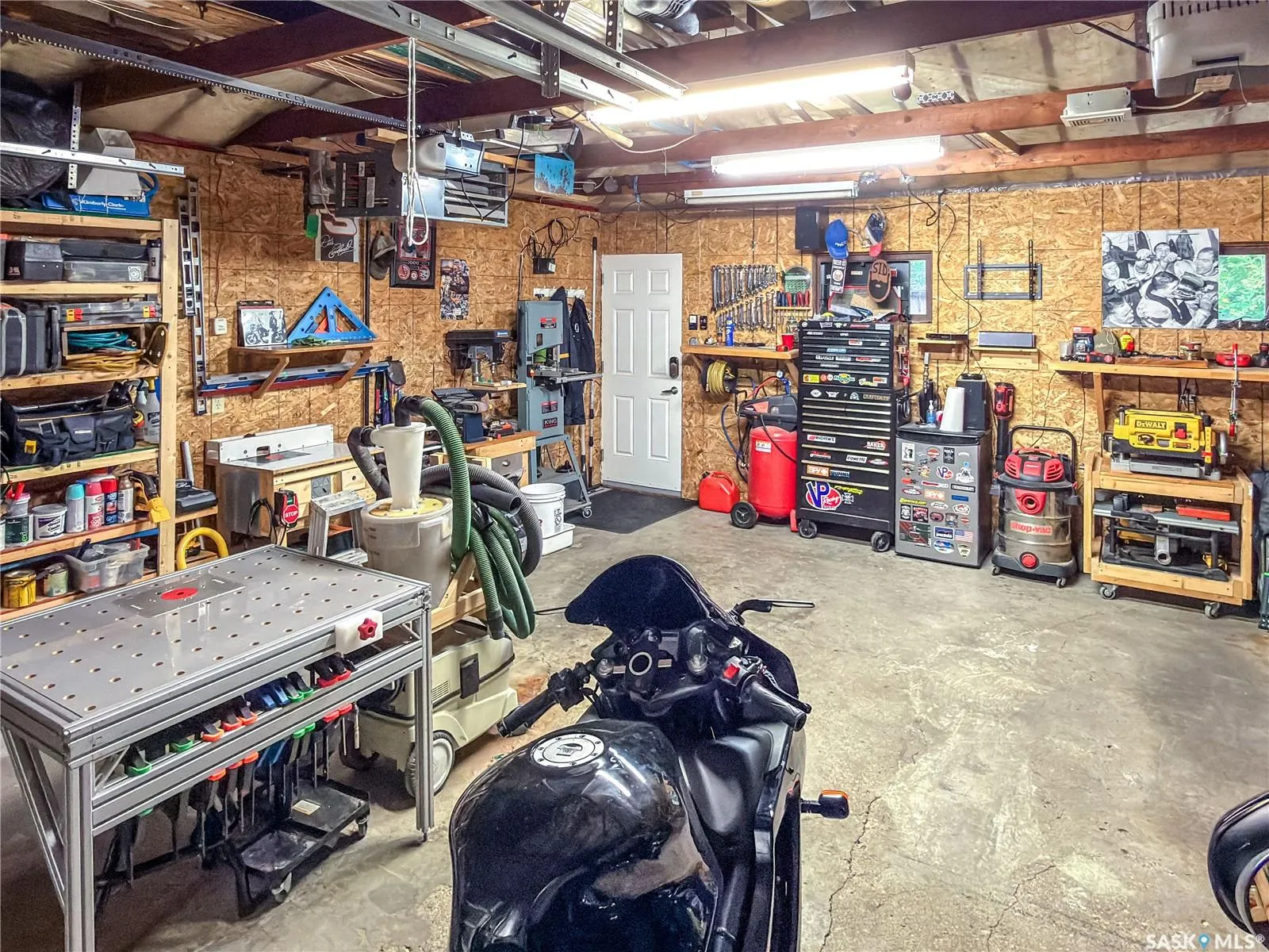 3037 ARGYLE ROAD