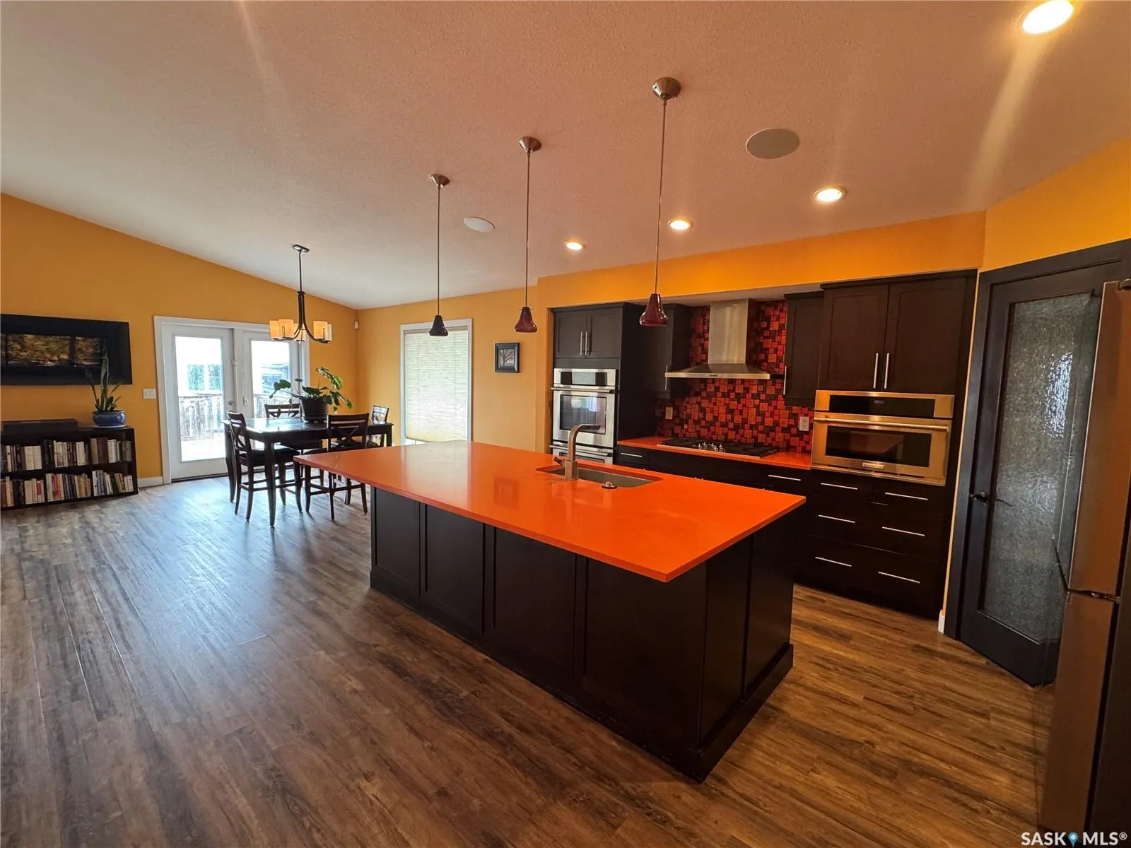 7122 Maple Vista DRIVE