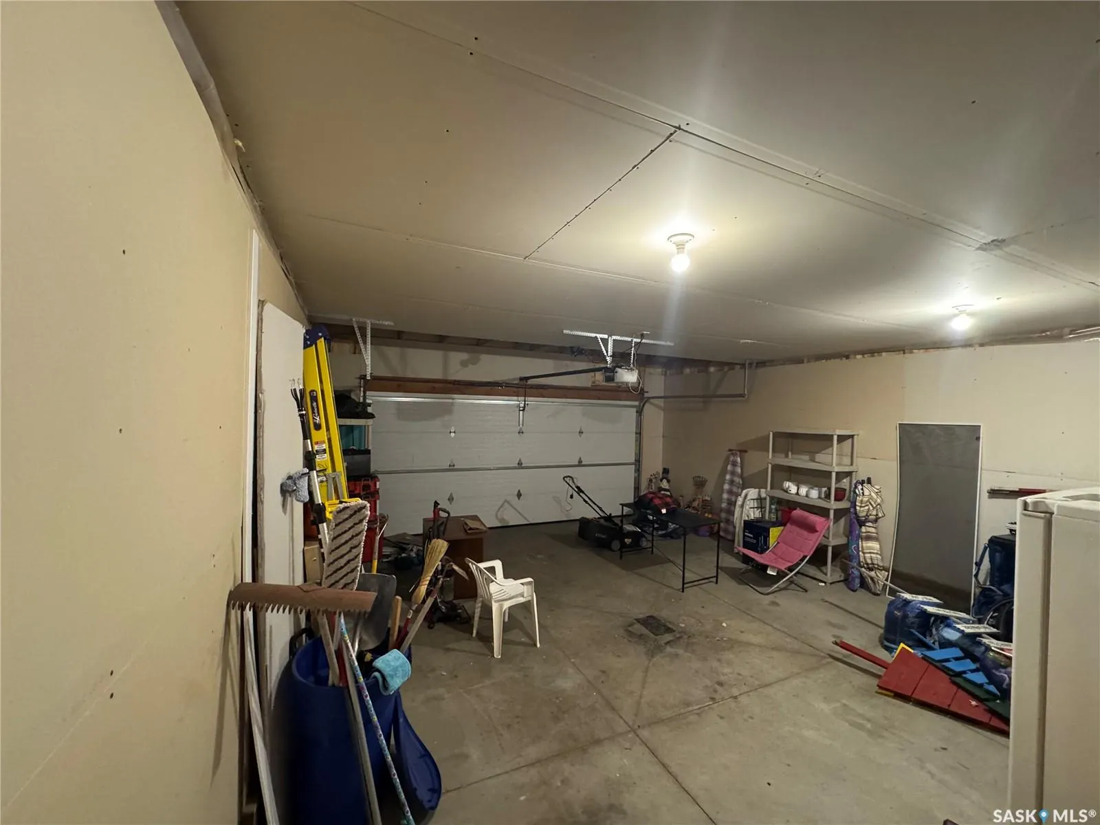 7122 Maple Vista DRIVE