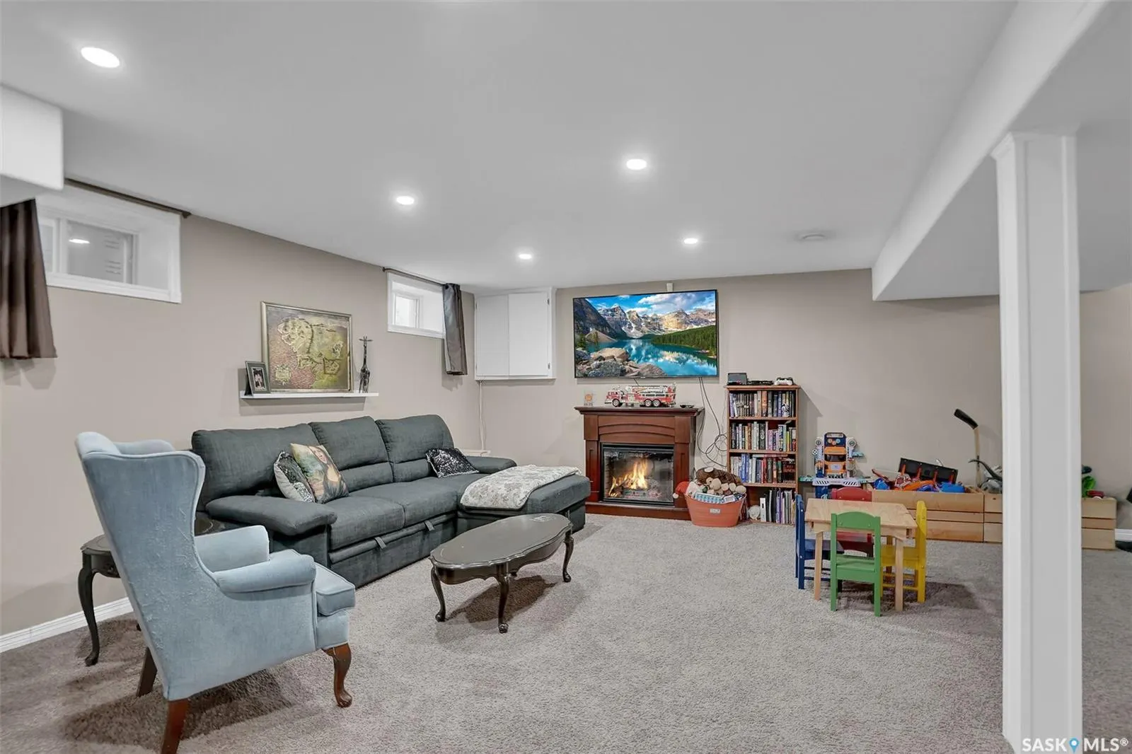 1214 Devonshire DRIVE N