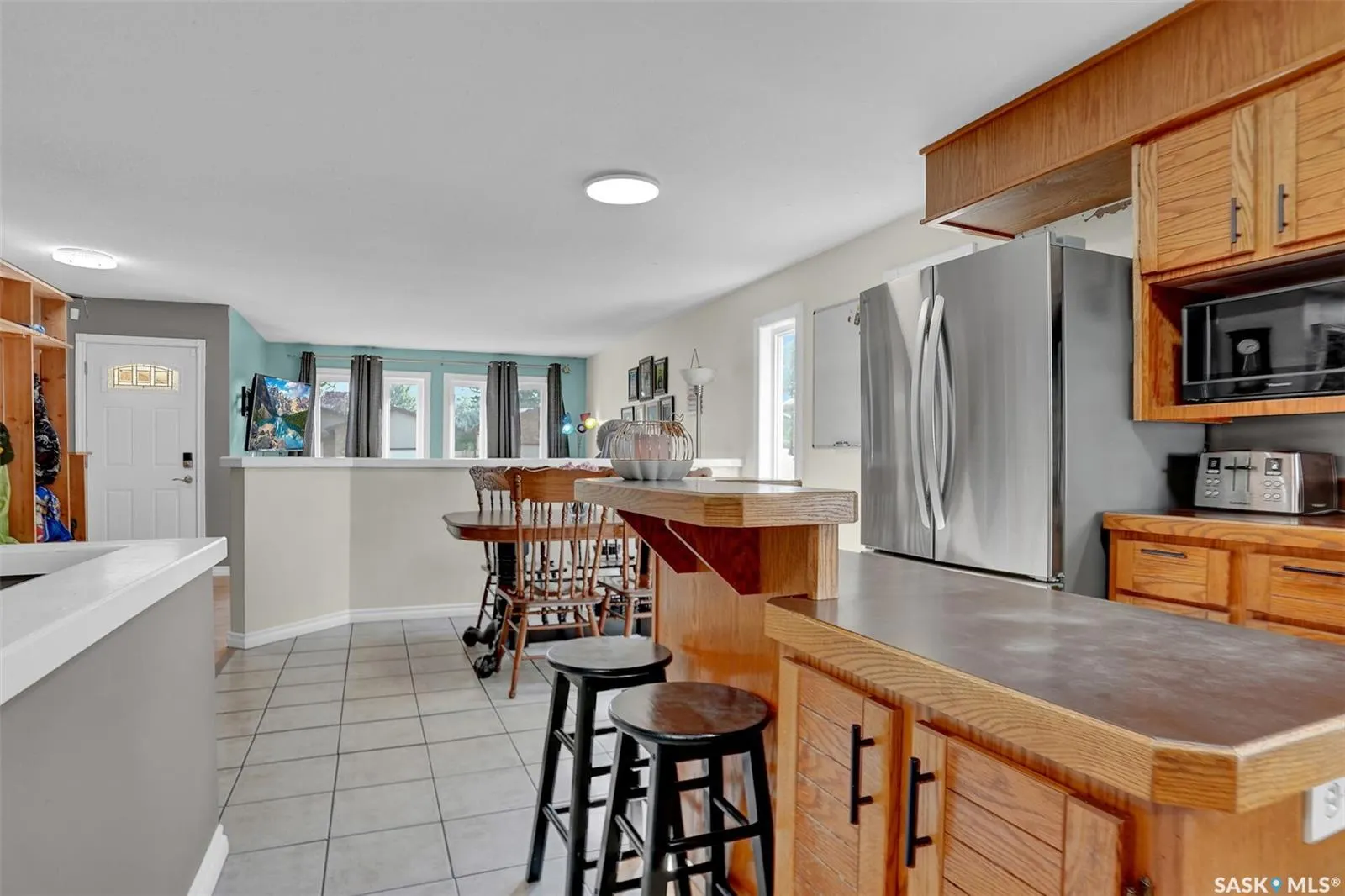 1214 Devonshire DRIVE N