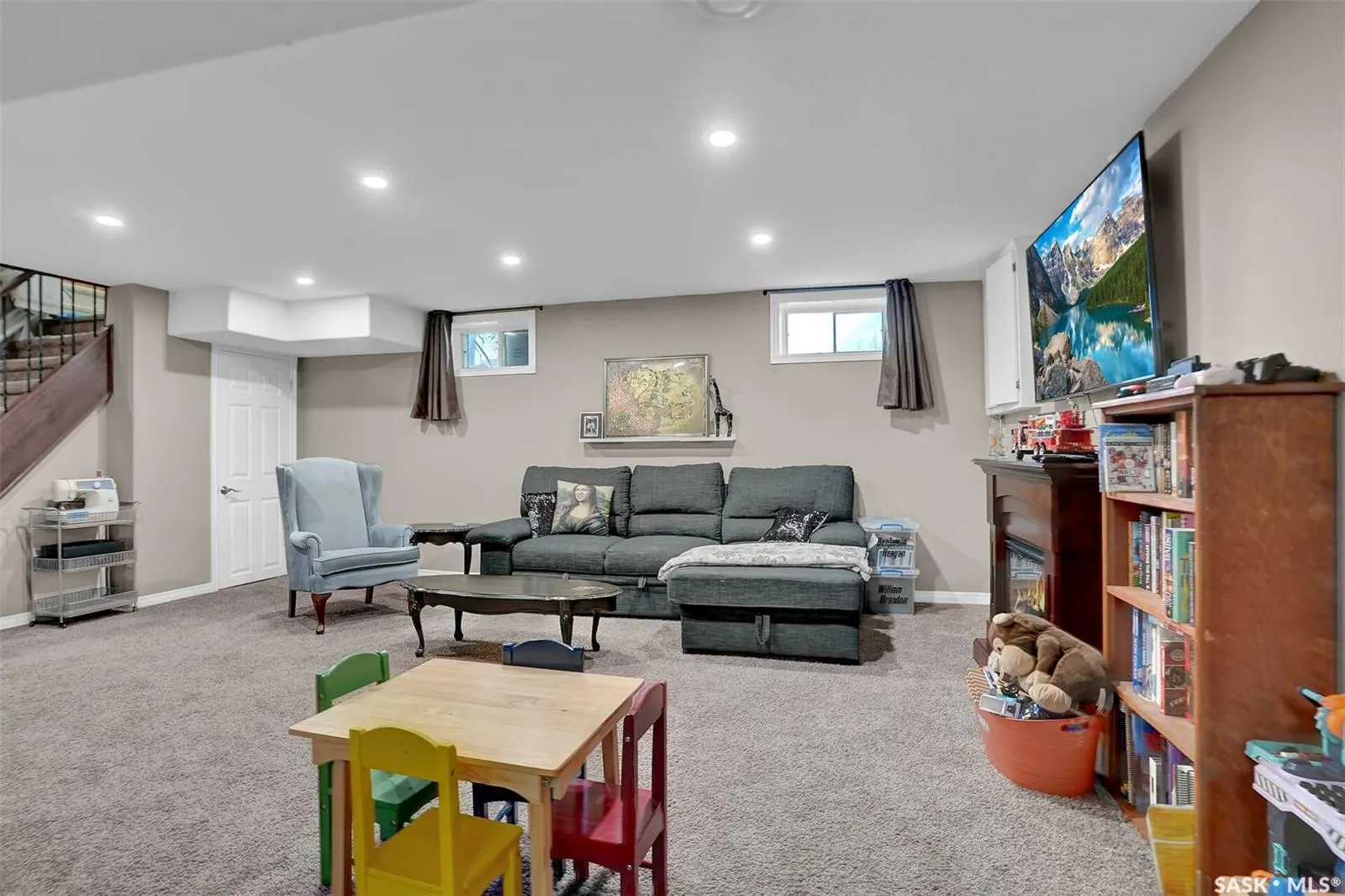1214 Devonshire DRIVE N