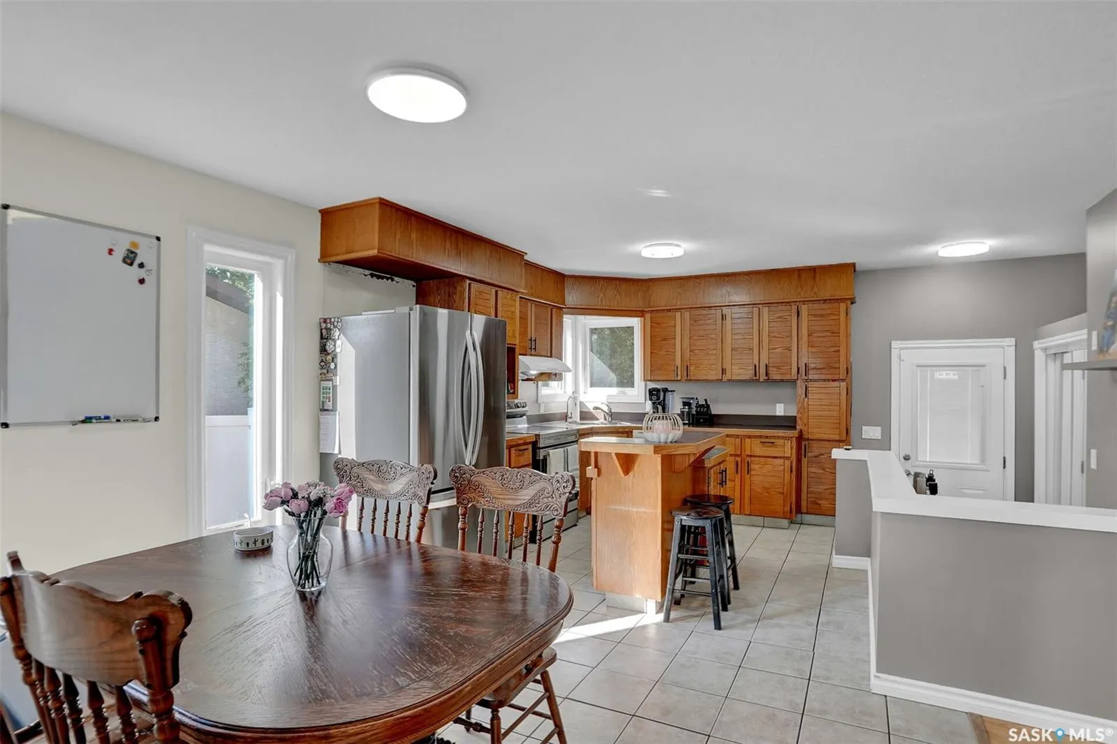 1214 Devonshire DRIVE N