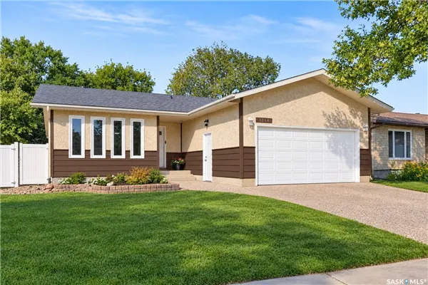 1214 Devonshire DRIVE N