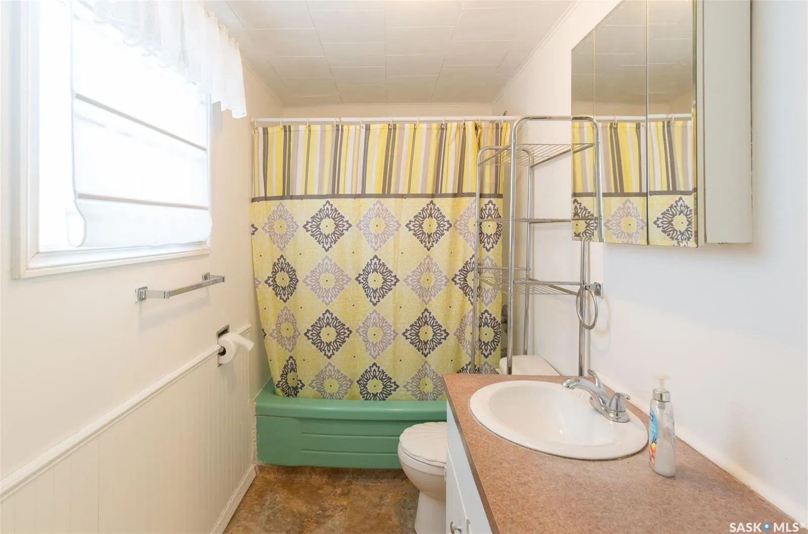 404 Fairford STREET W