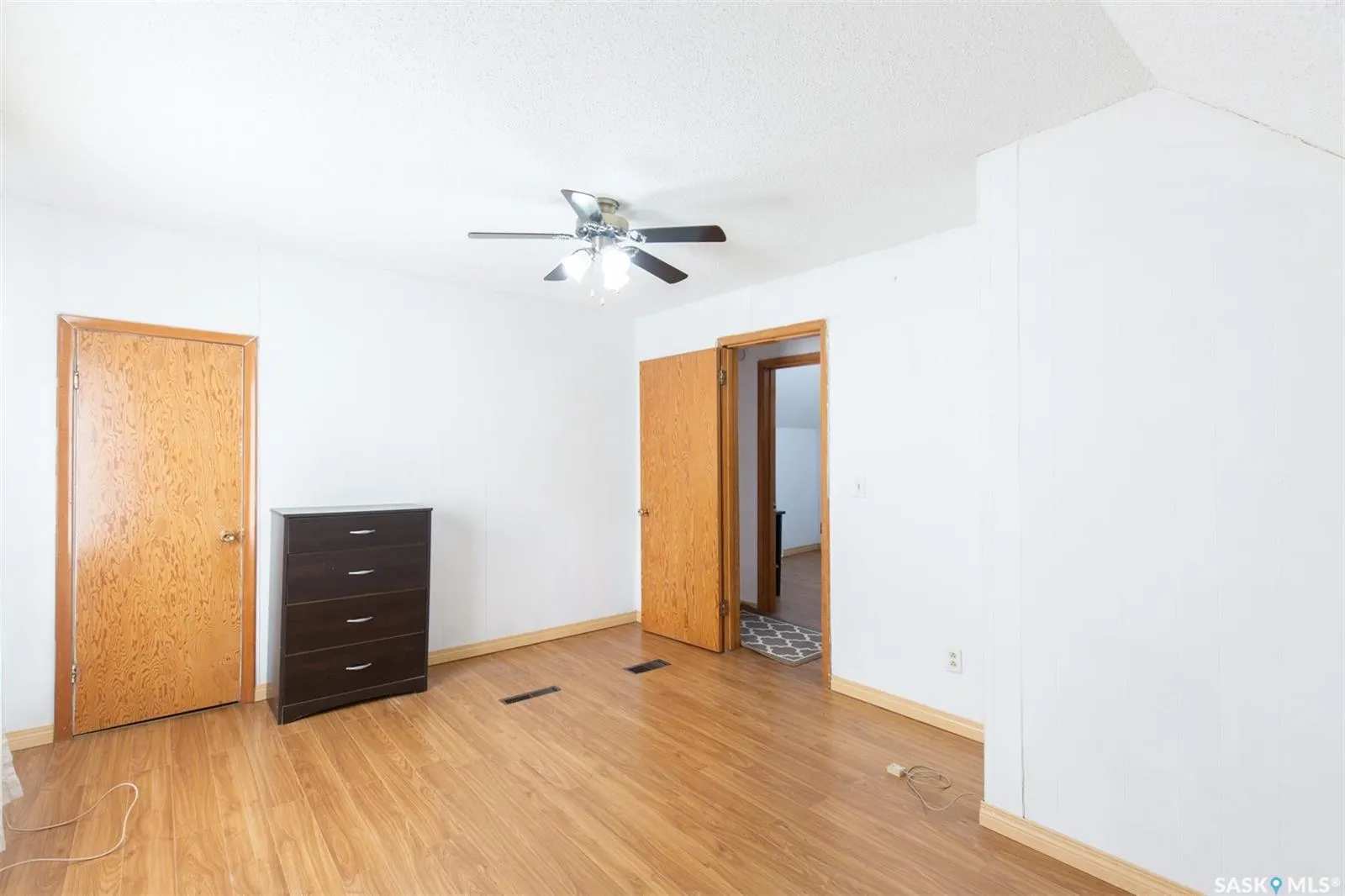 404 Fairford STREET W
