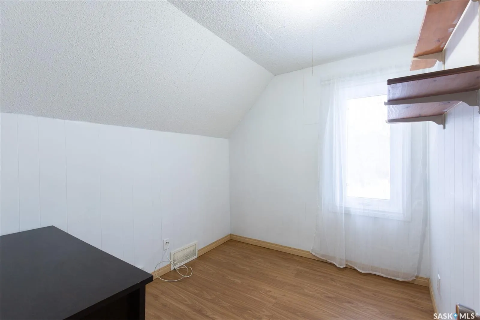404 Fairford STREET W
