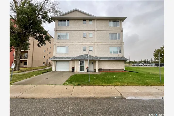 28 Kleisinger CRESCENT #404