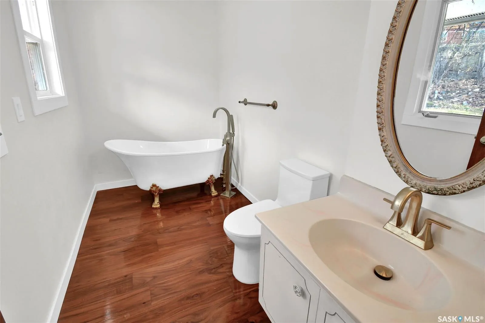 2113 Spadina CRESCENT E