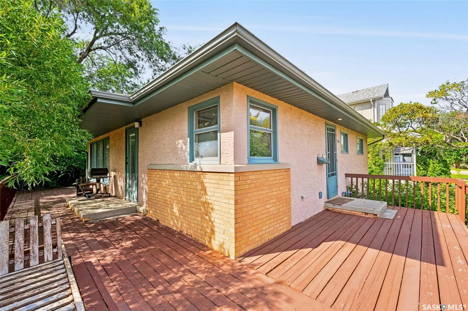 1564 Horace STREET