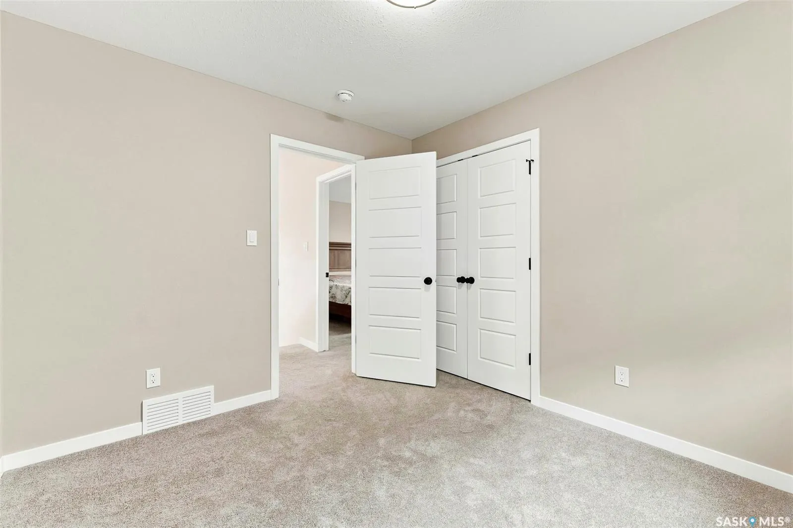 8718 Wheat CRESCENT