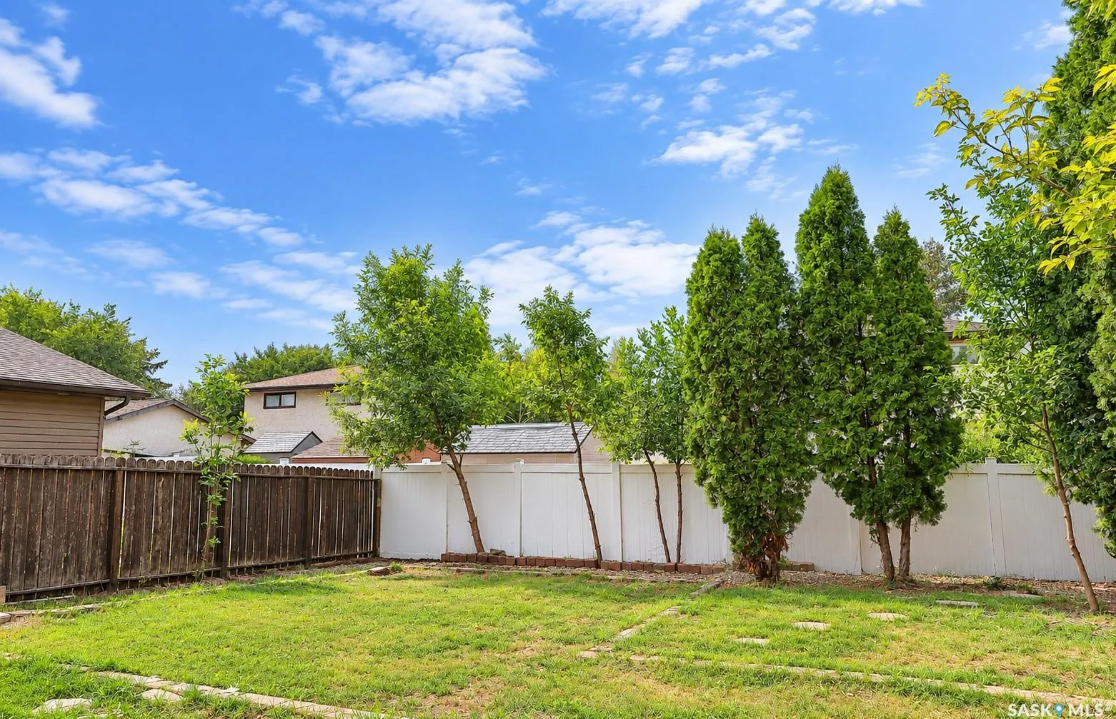 910 DEVONSHIRE DRIVE N