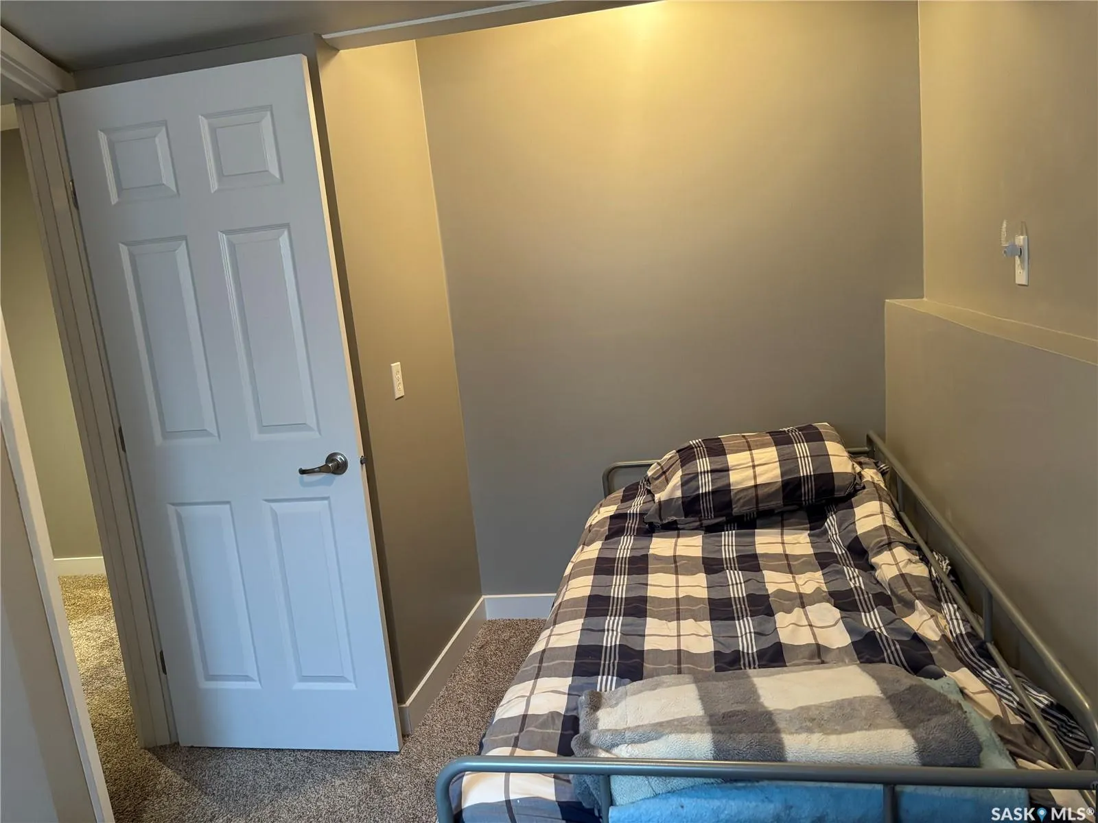 1348 Princess CRESCENT