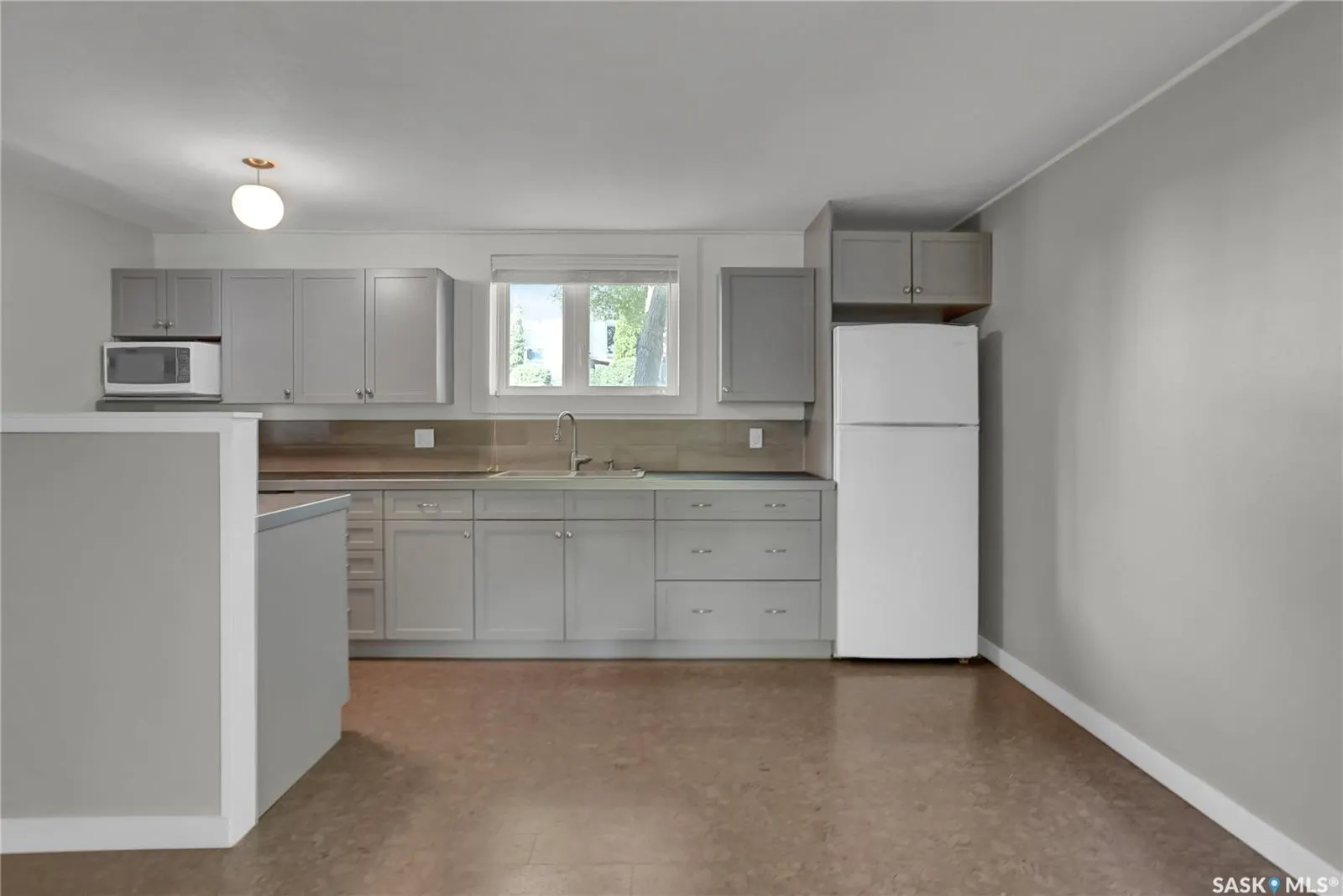 877 Elgin AVENUE