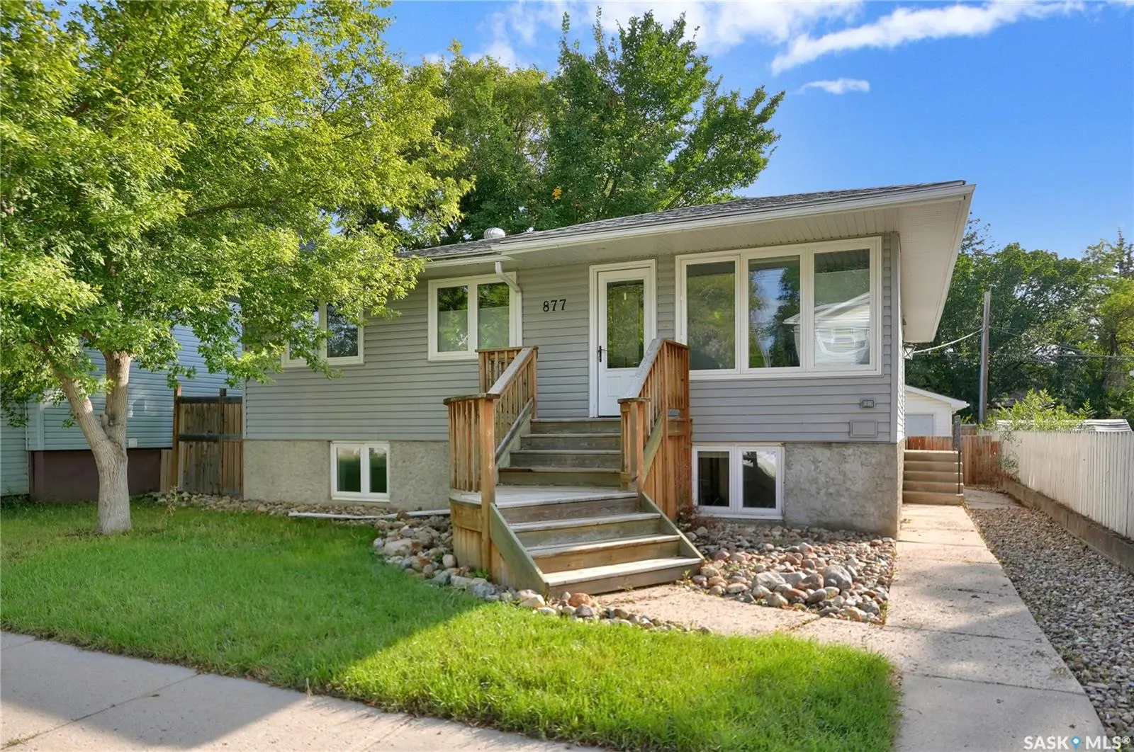 877 Elgin AVENUE