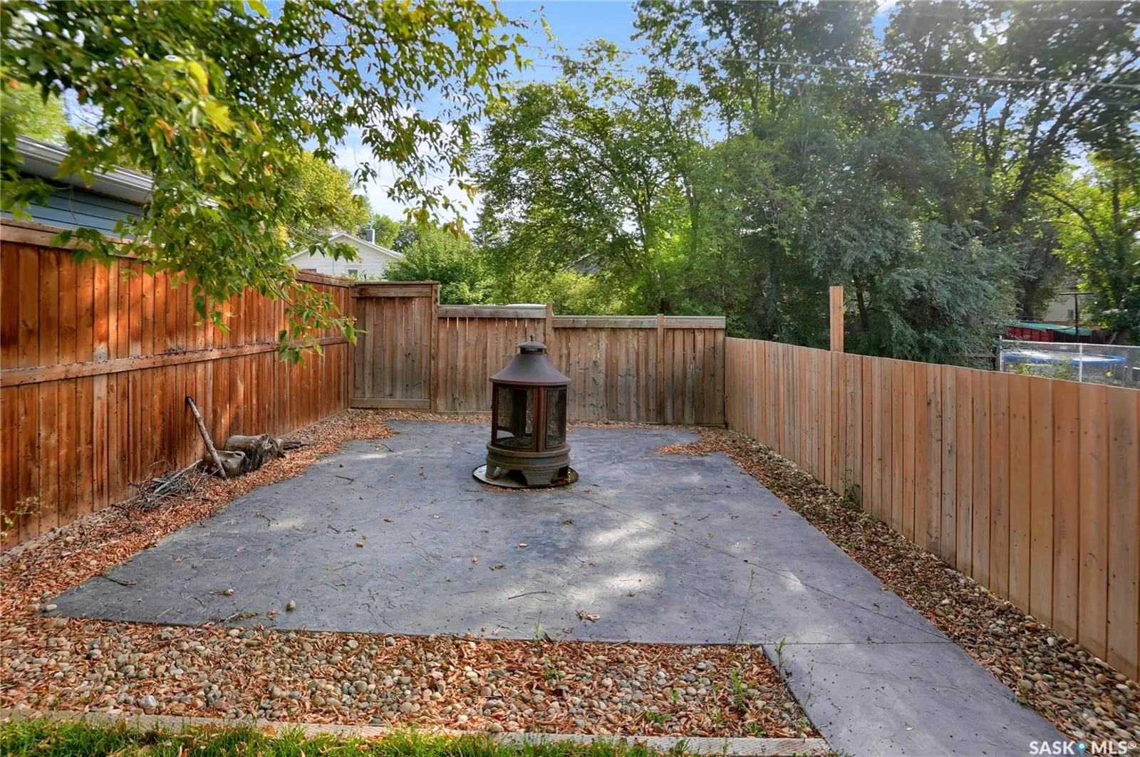 877 Elgin AVENUE