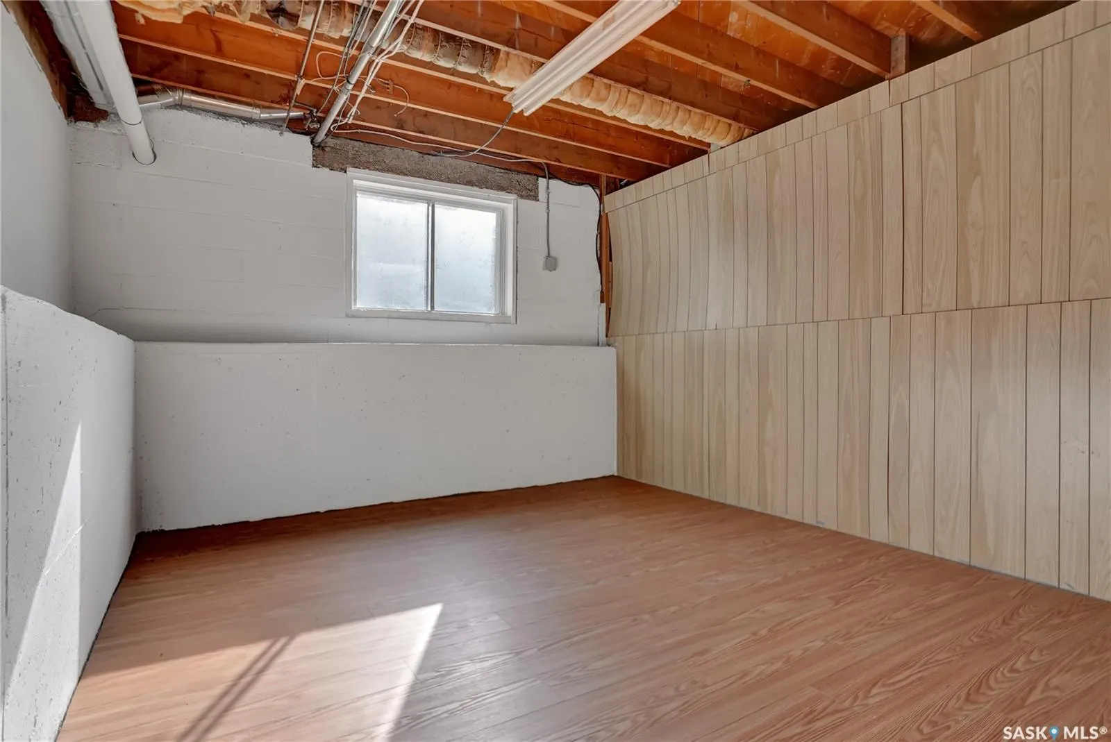 877 Elgin AVENUE