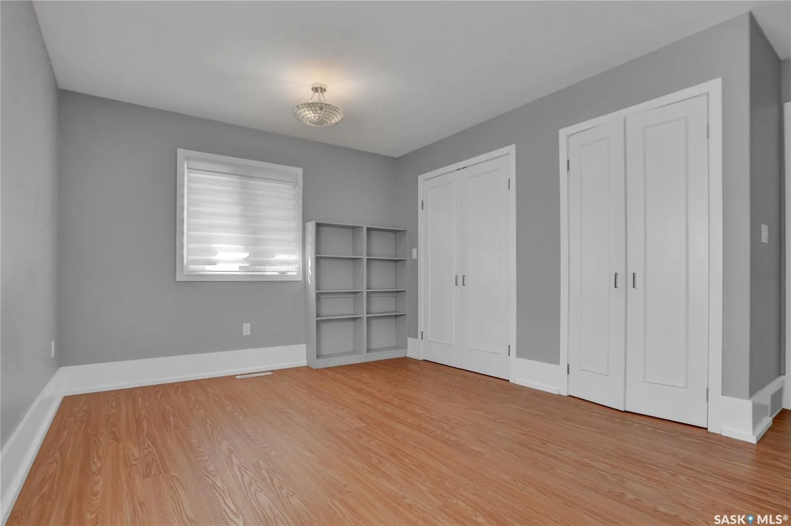 877 Elgin AVENUE