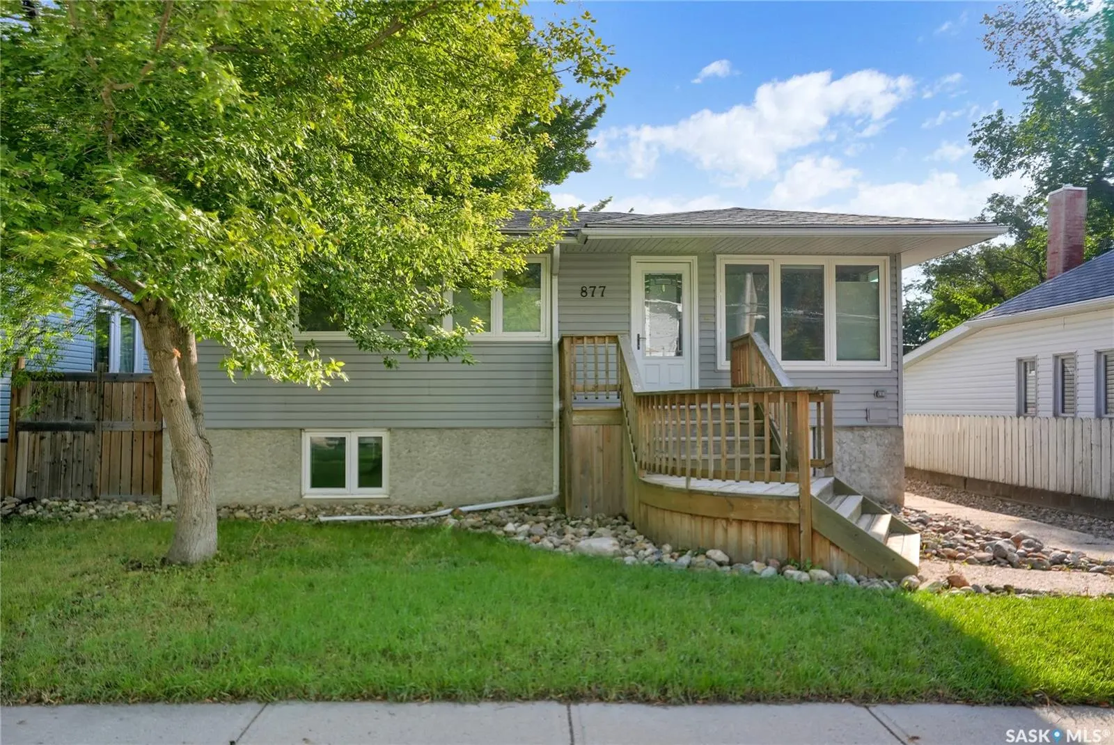 877 Elgin AVENUE
