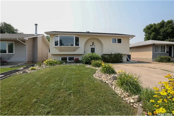 86 Straub CRESCENT