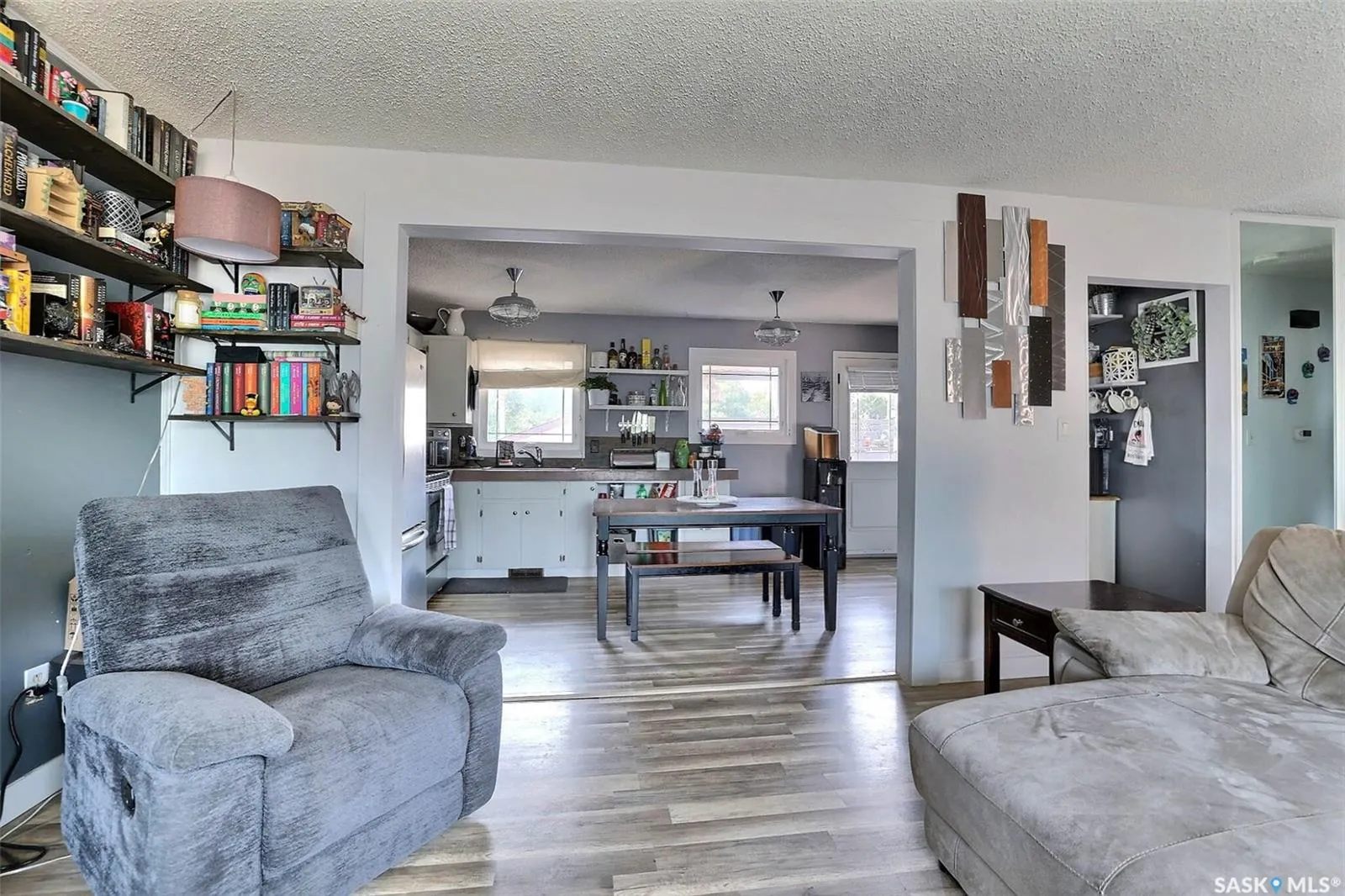 86 Straub CRESCENT