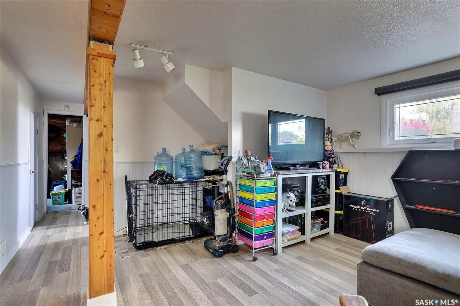 86 Straub CRESCENT