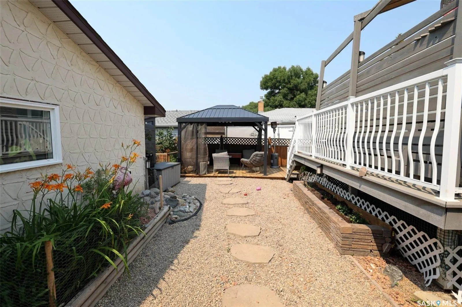 86 Straub CRESCENT