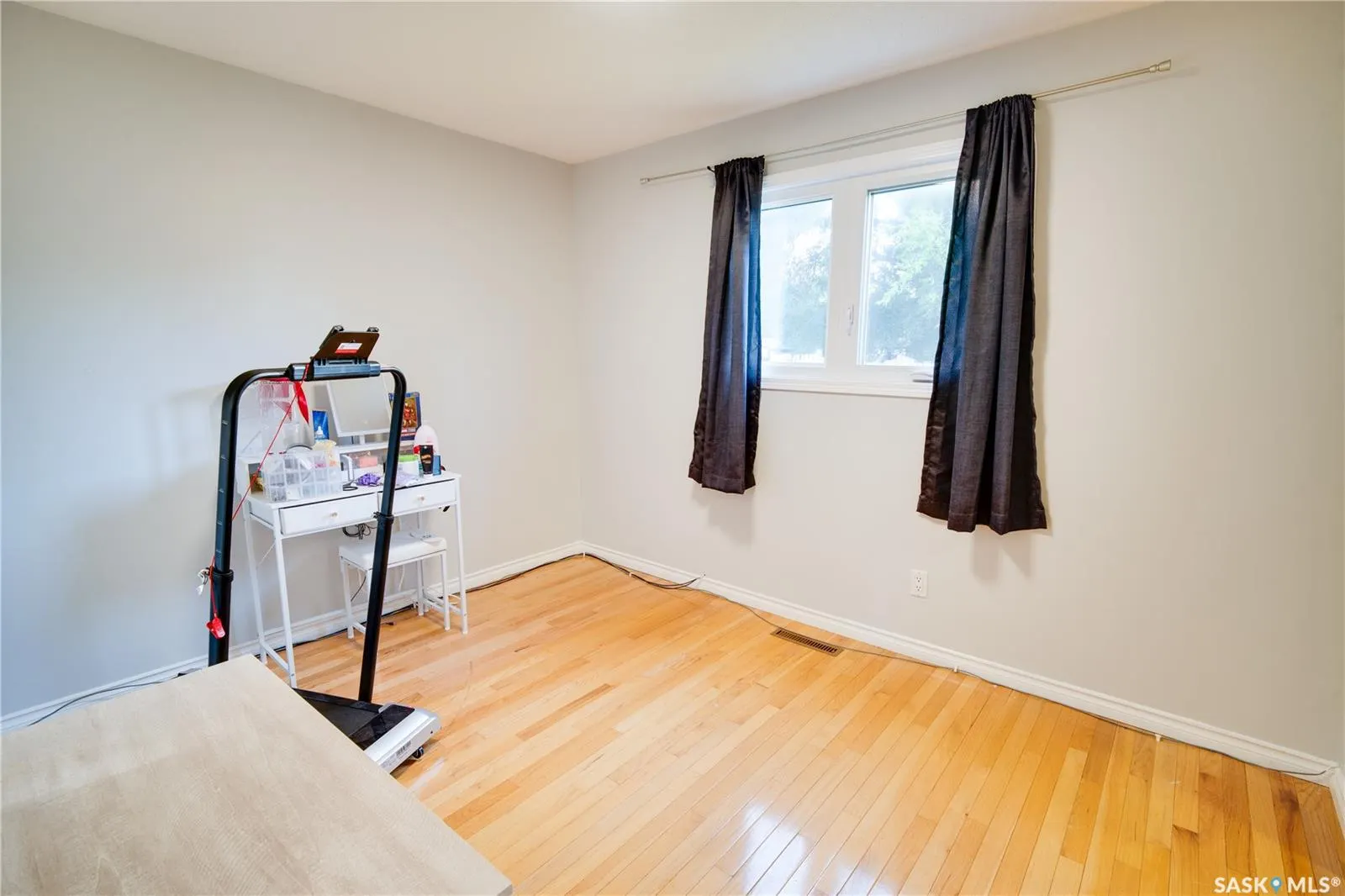1304 Queen CRESCENT