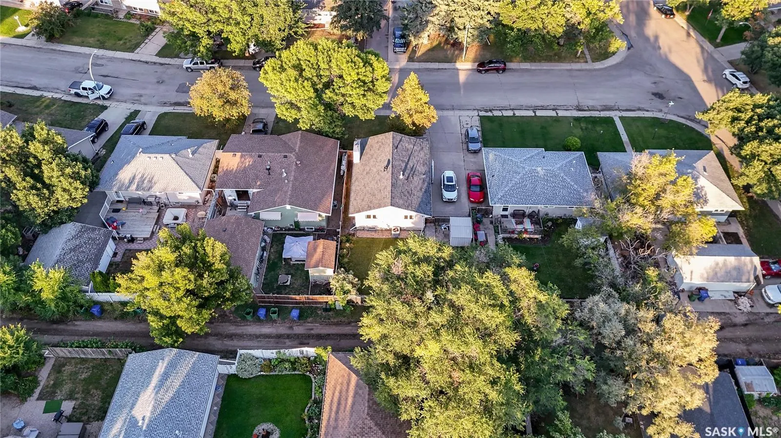 1304 Queen CRESCENT