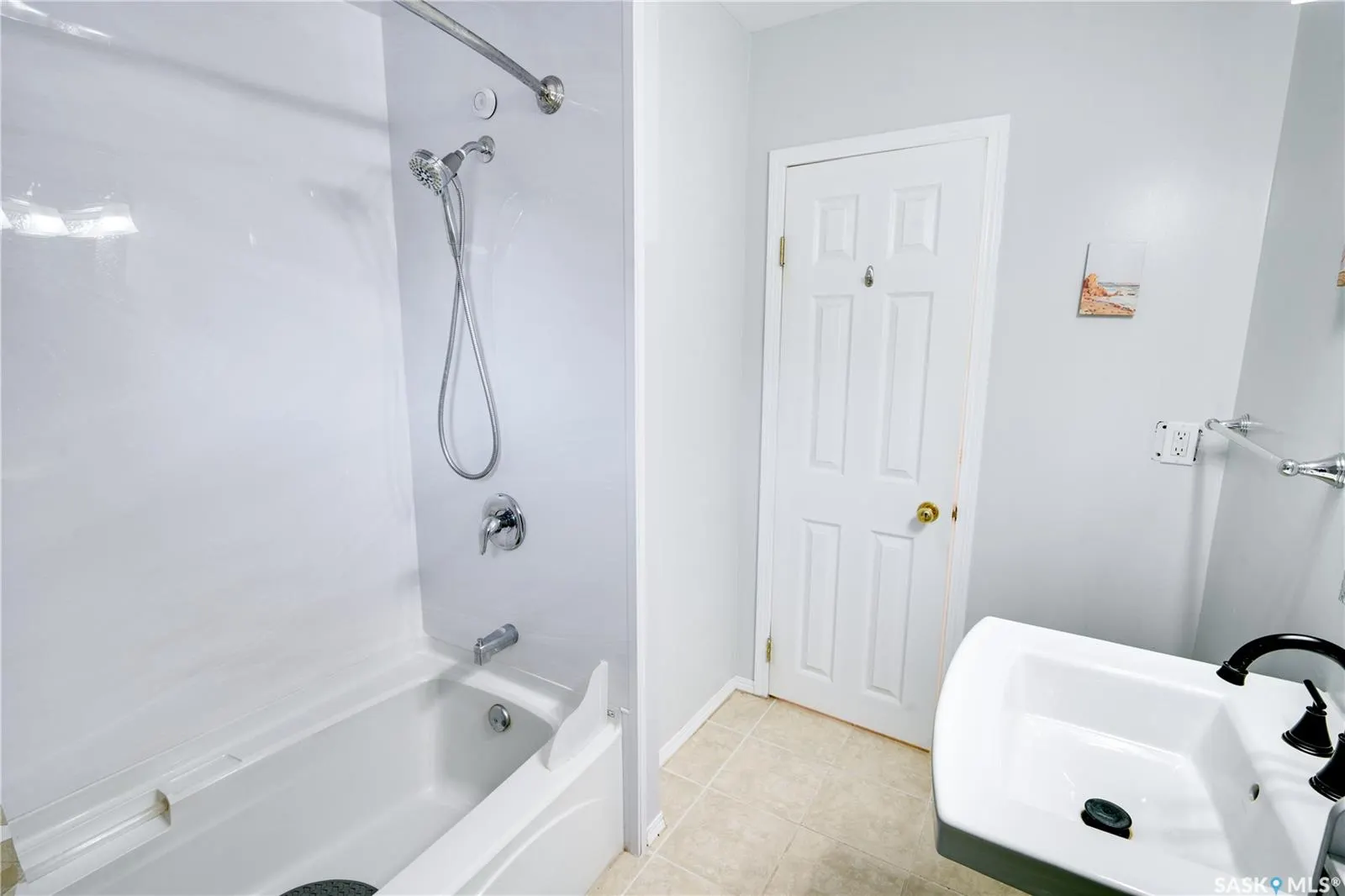 1304 Queen CRESCENT