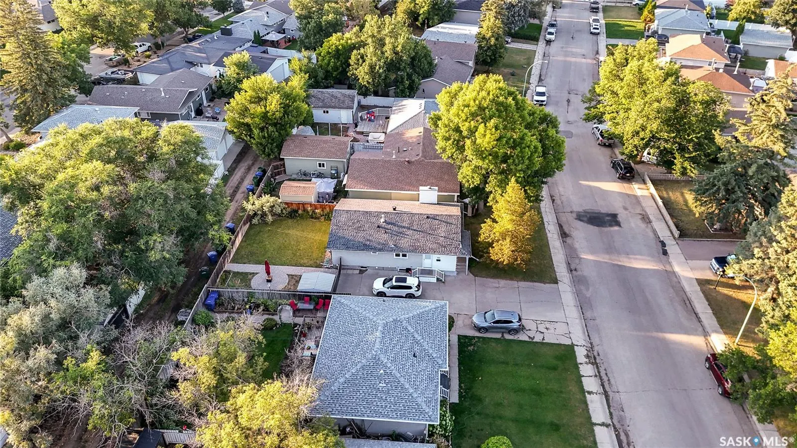 1304 Queen CRESCENT