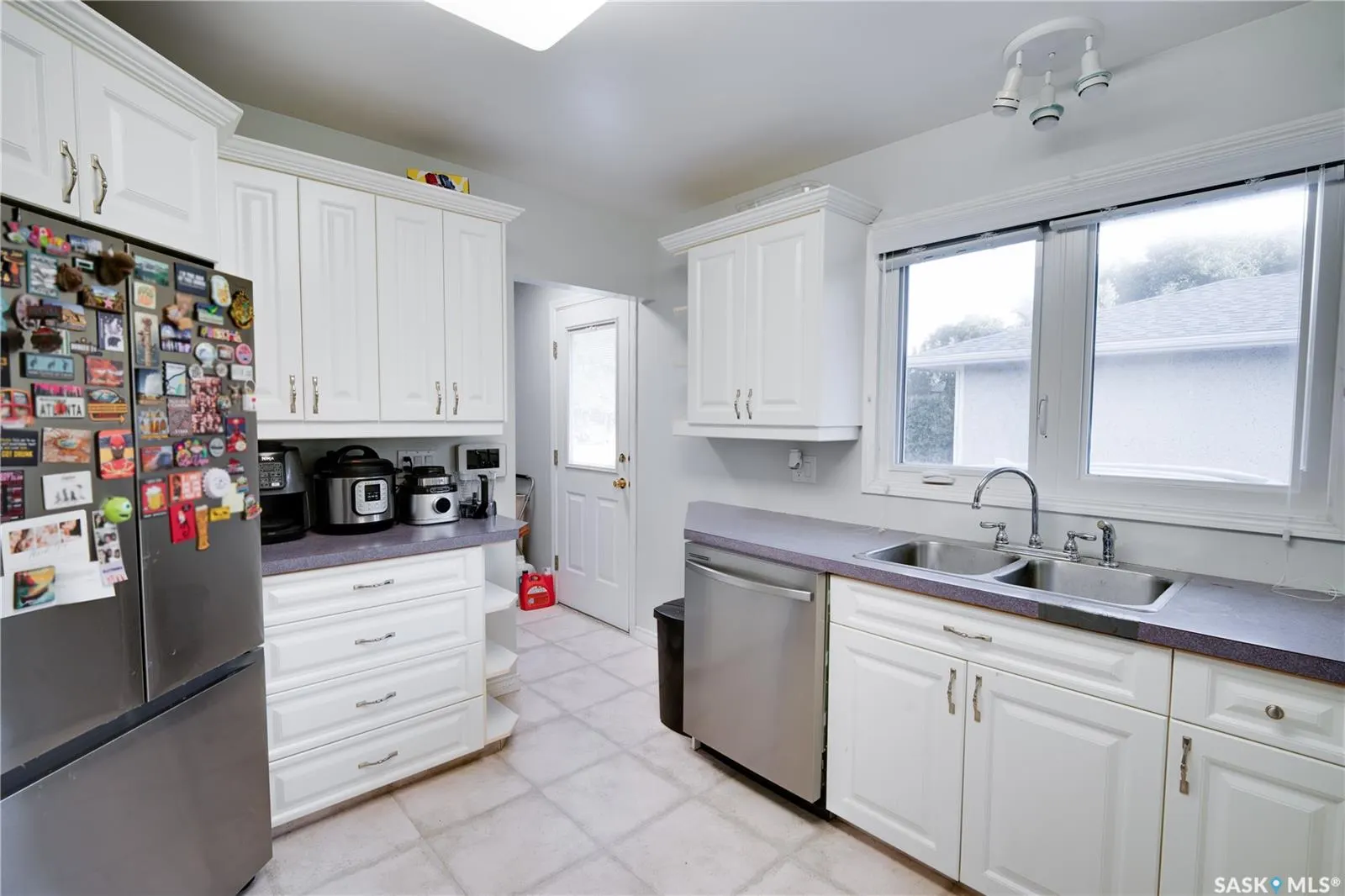1304 Queen CRESCENT