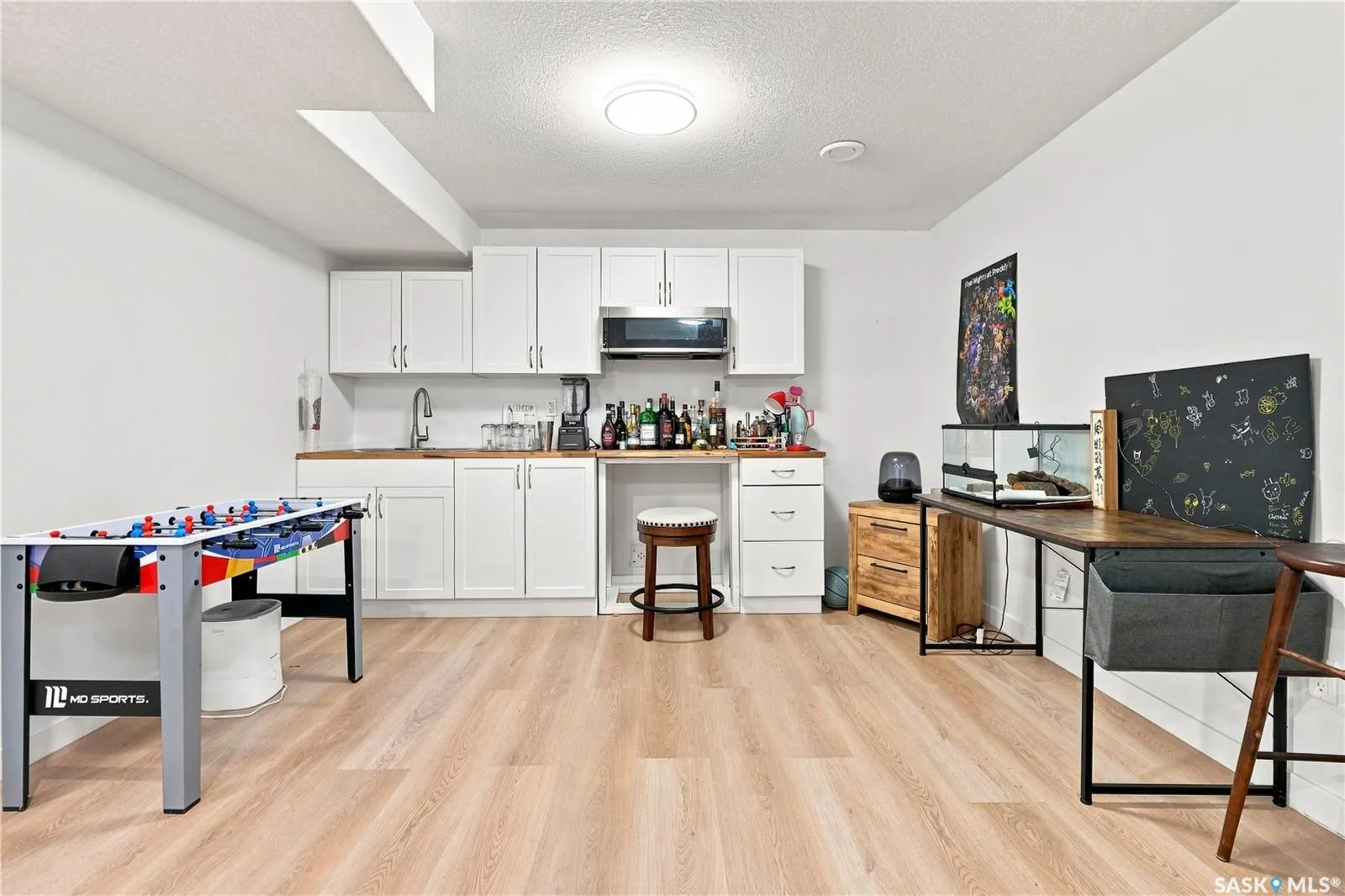 4820 Kaufman AVENUE
