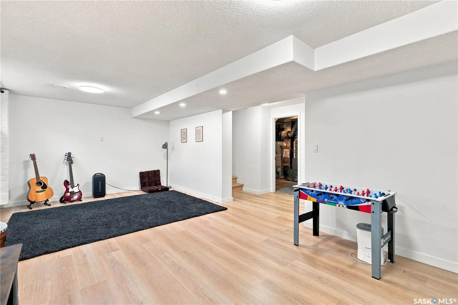 4820 Kaufman AVENUE