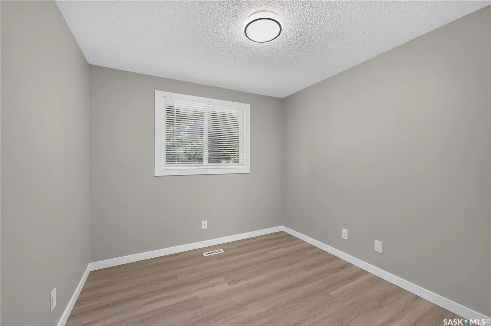 18 University Park DRIVE