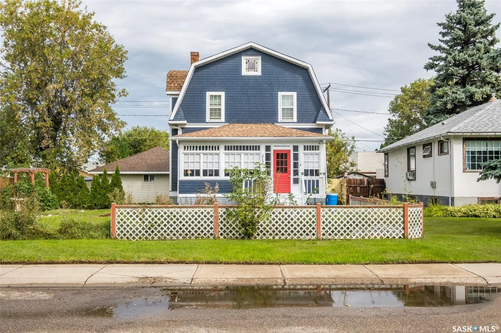 512 12th STREET W