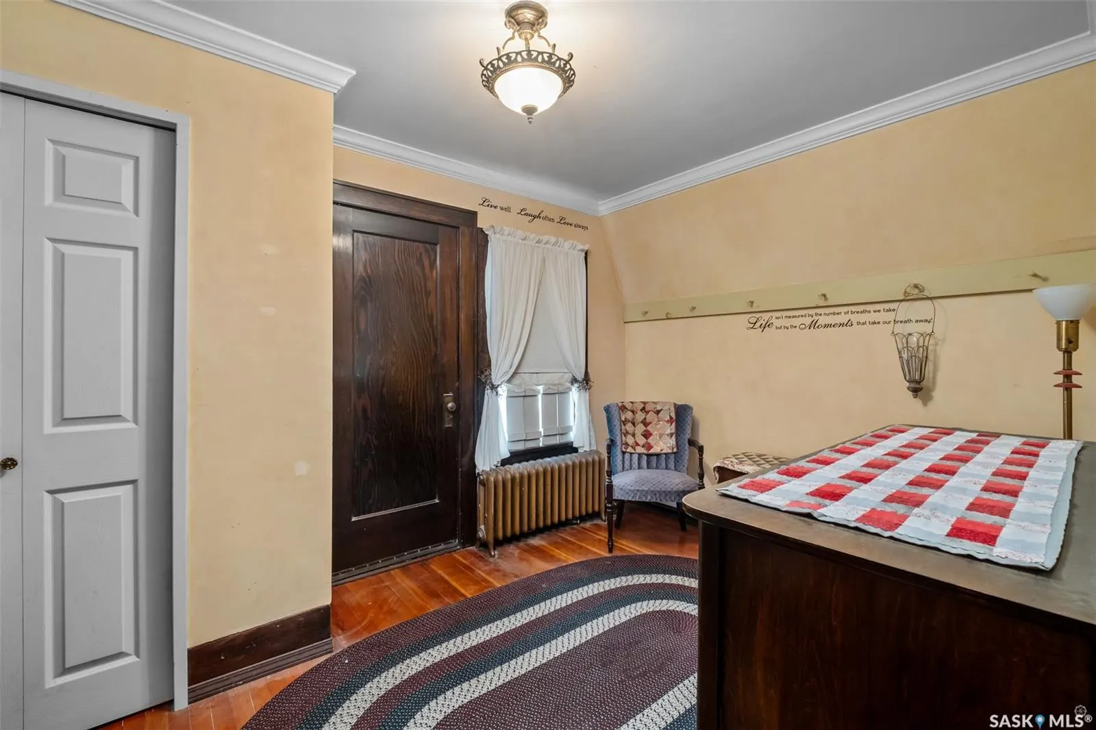 512 12th STREET W