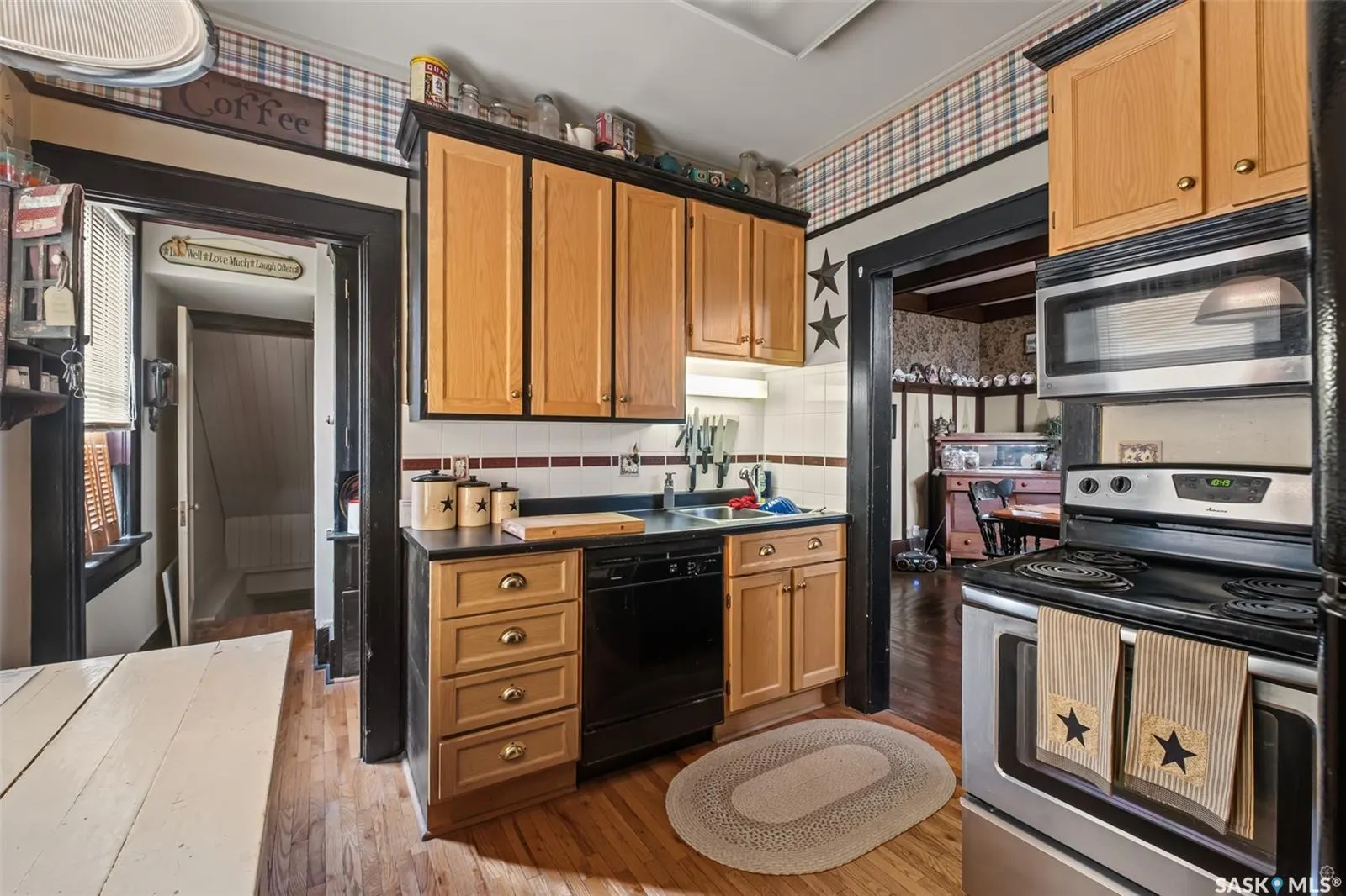 512 12th STREET W