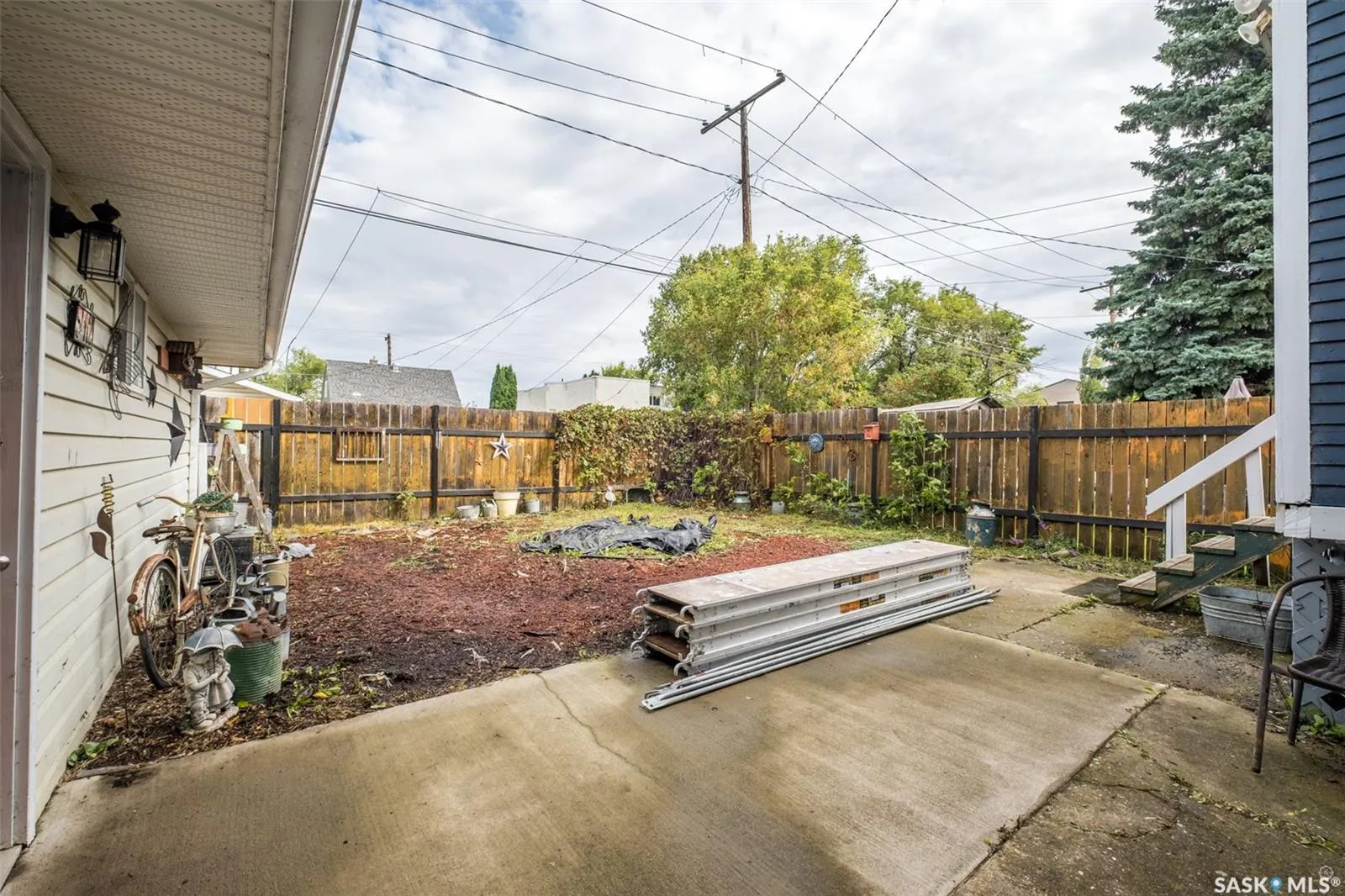 512 12th STREET W