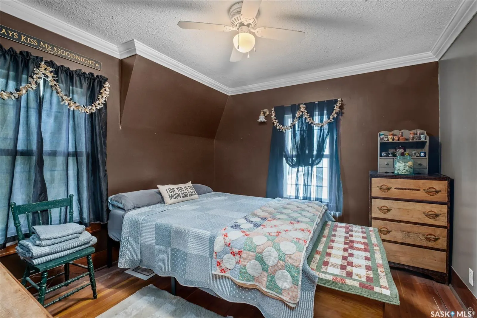 512 12th STREET W