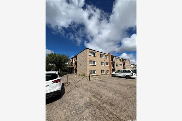 2620 5th AVENUE N #3