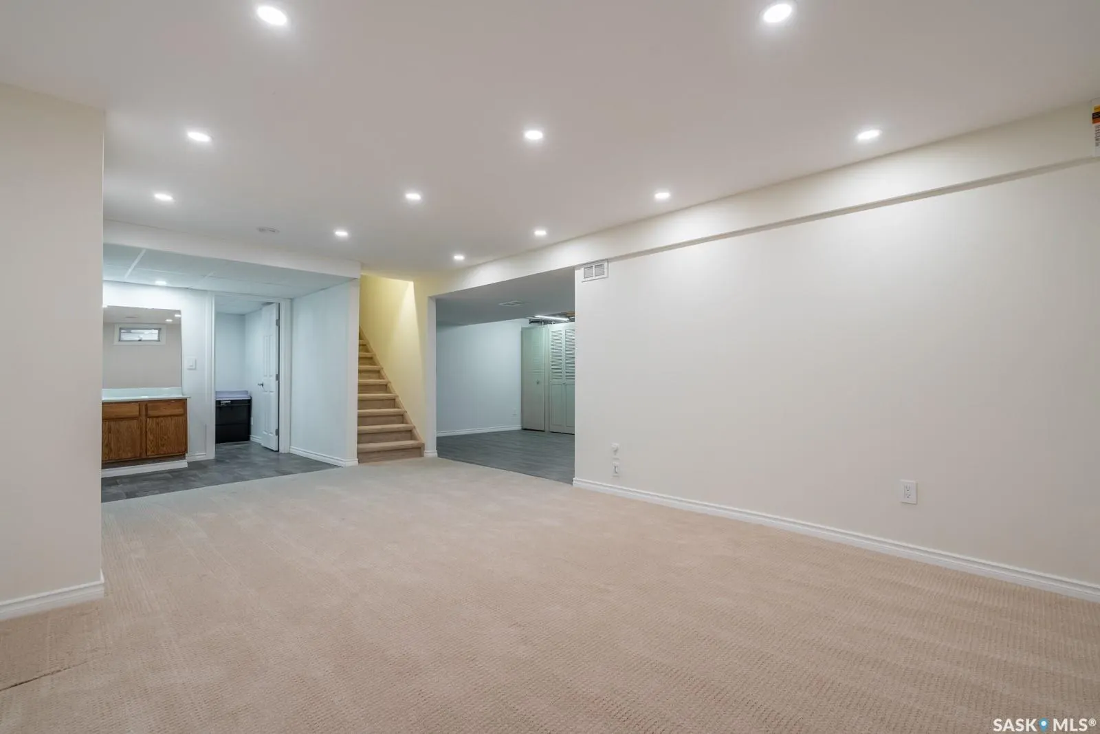 127 Rogers ROAD