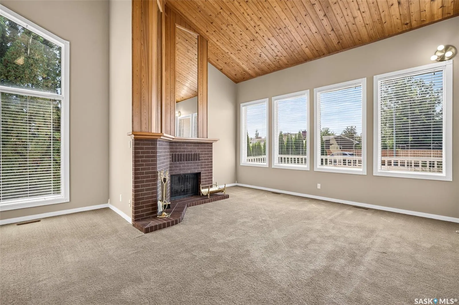 65 Edelweiss CRESCENT