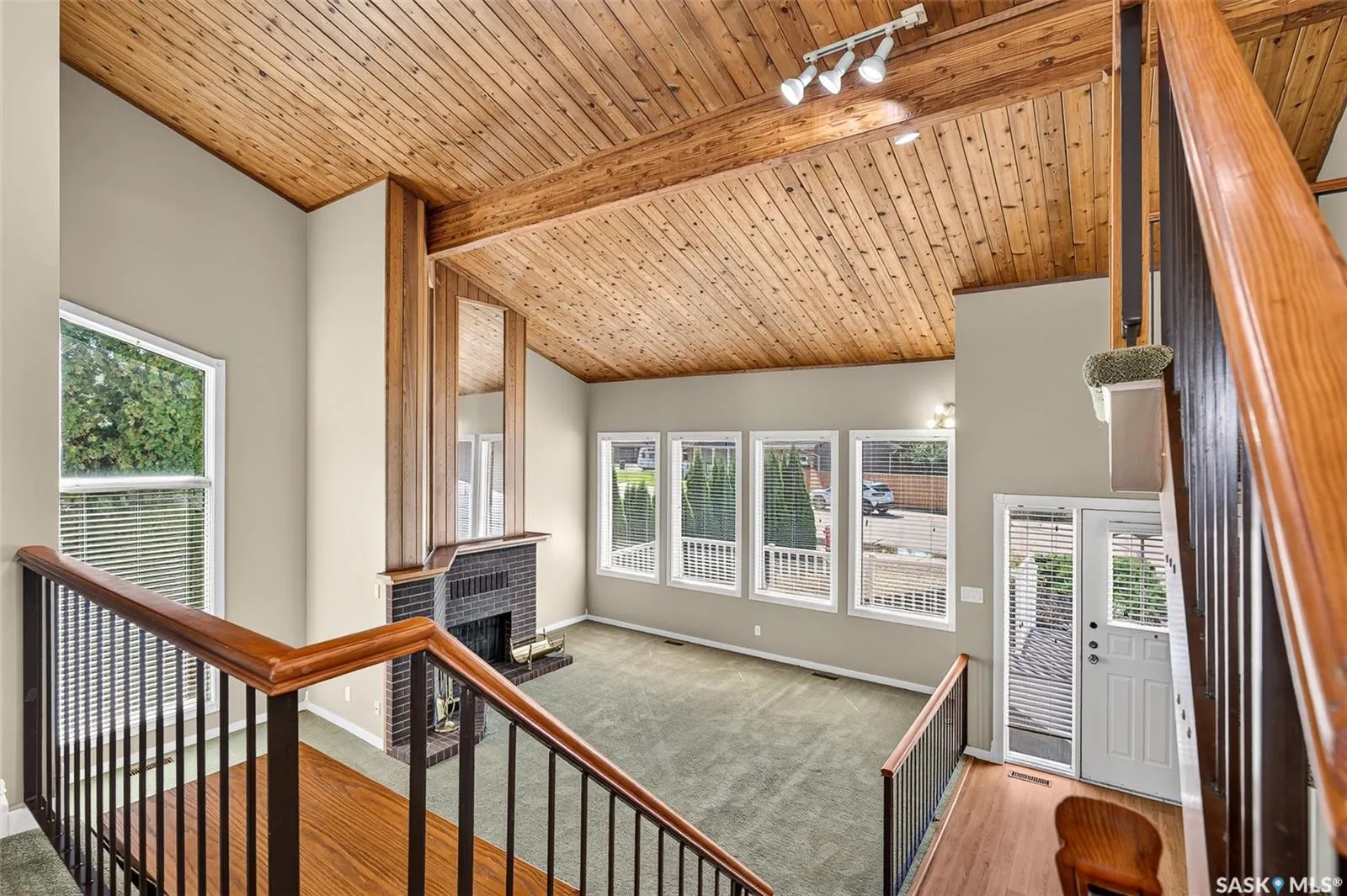 65 Edelweiss CRESCENT